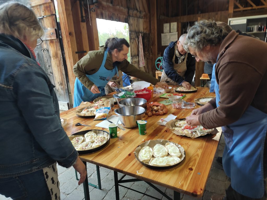 Backen im Freilichtmuseum Beuren