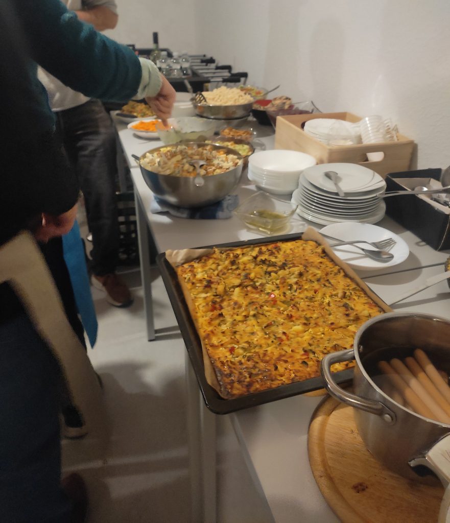 Buffet mit Geflüchteten
